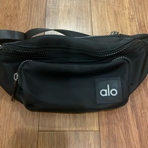Alo yoga Explorer Fanny Pack